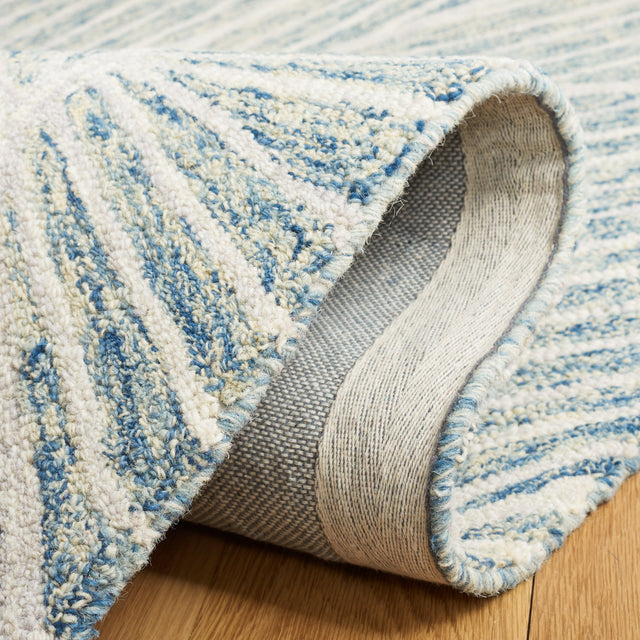 Safavieh Metro Met451M Blue/Ivory Rug.