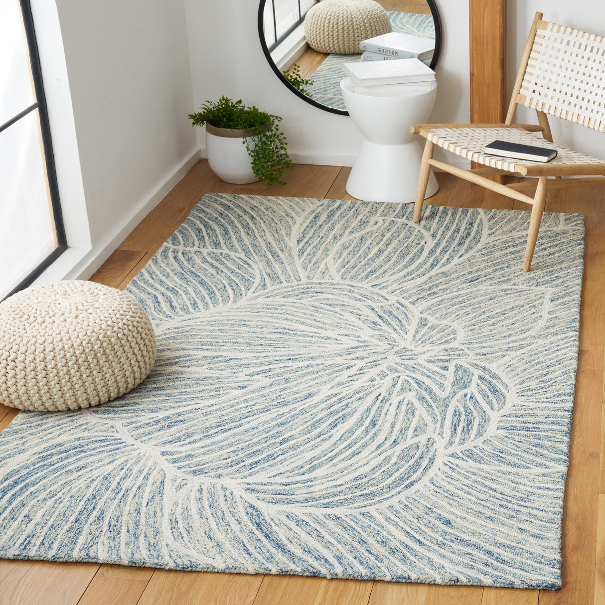 Safavieh Metro Met451M Blue/Ivory Rug.