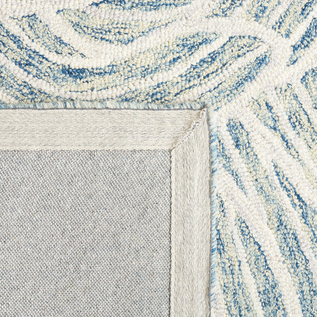 Safavieh Metro Met451M Blue/Ivory Rug.