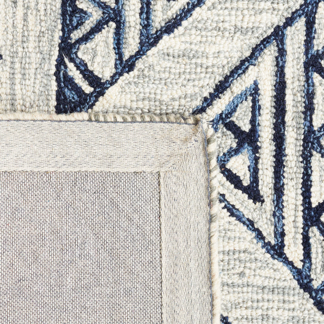 Safavieh Metro Met452M Blue/Ivory Rug.