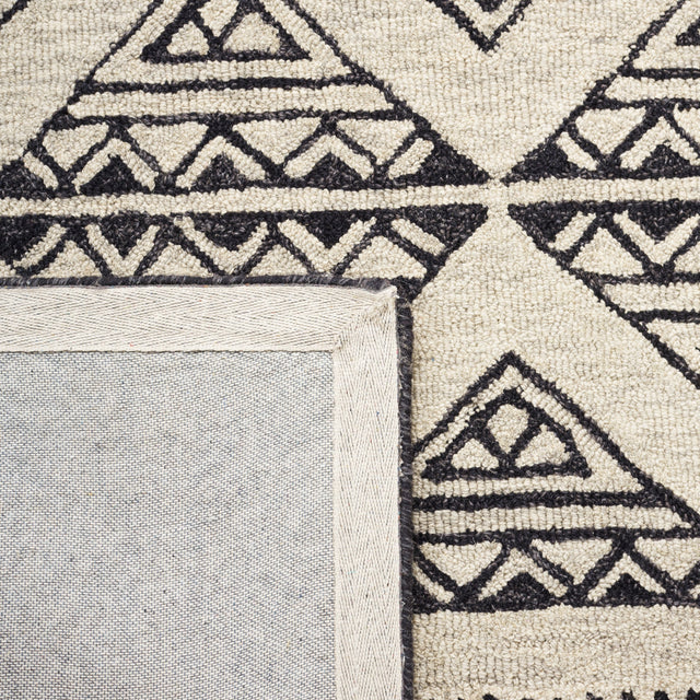 Safavieh Metro Met452Z Black/Beige Rug.