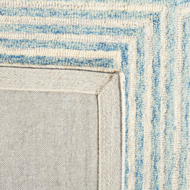 Safavieh Metro Met454L Light Blue/Ivory Rug.