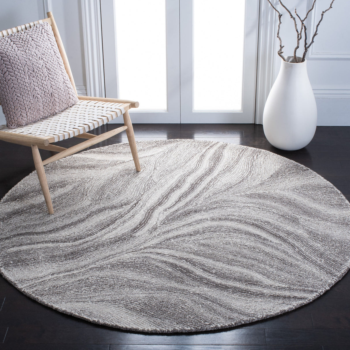 Safavieh Metro Met505H Ivory/Dark Grey Rugs.