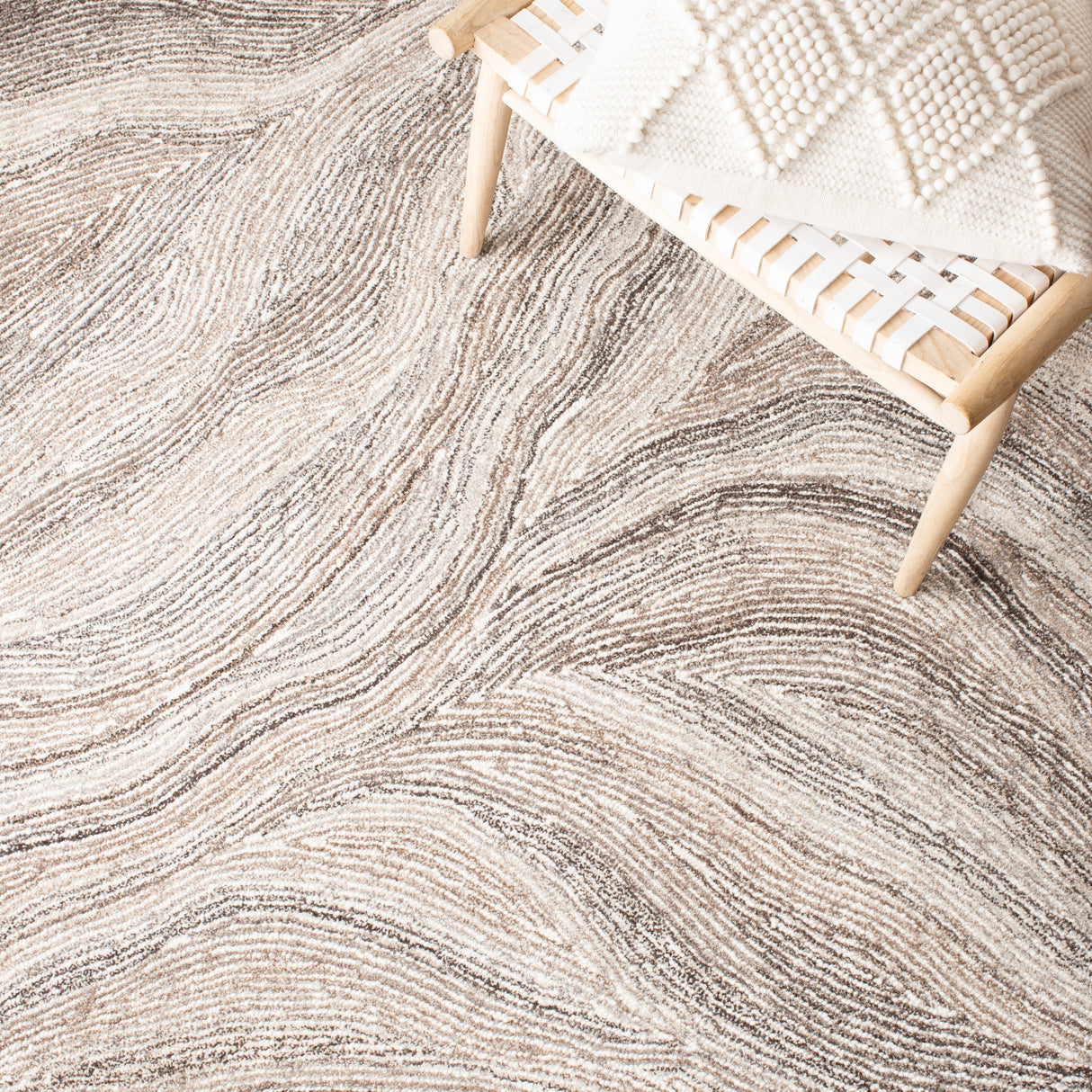 Safavieh Metro Met505T Ivory/Brown Rugs.