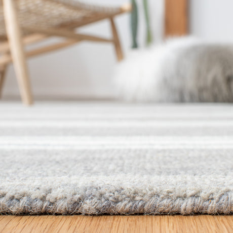 Safavieh Metro Met601F Grey/Ivory Rugs.