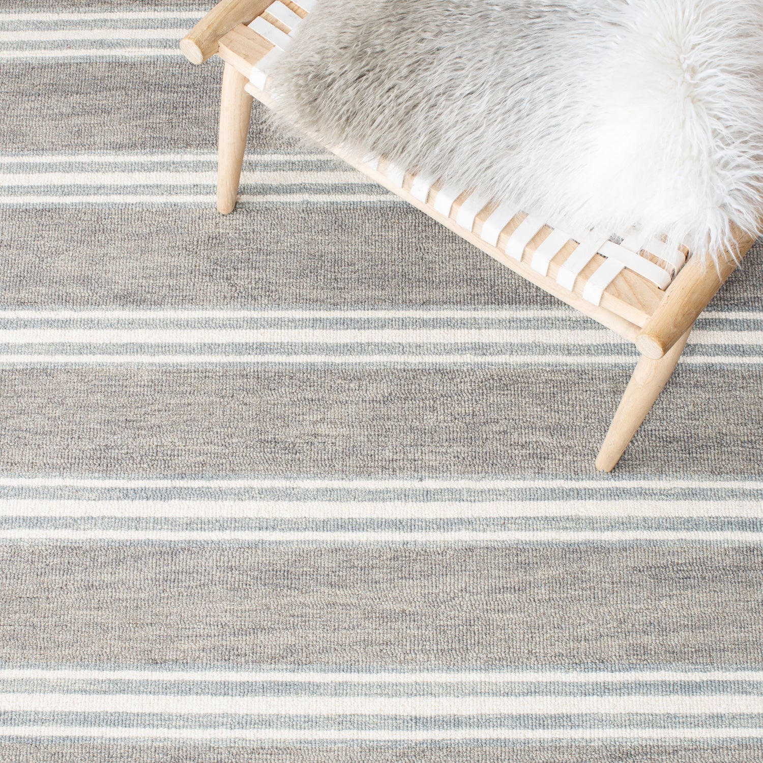 Safavieh Metro Met601F Grey/Ivory Rugs.