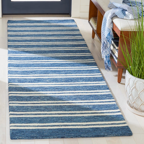Safavieh Metro Met604M Blue/Ivory Rugs.