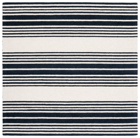 Safavieh Metro Met609A Ivory/Black Rugs.