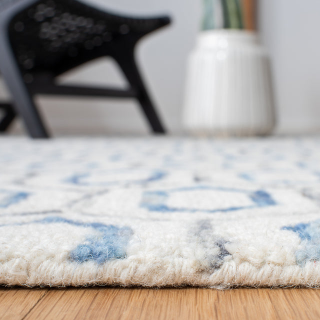 Safavieh Metro Met704A Ivory/Blue Rug.