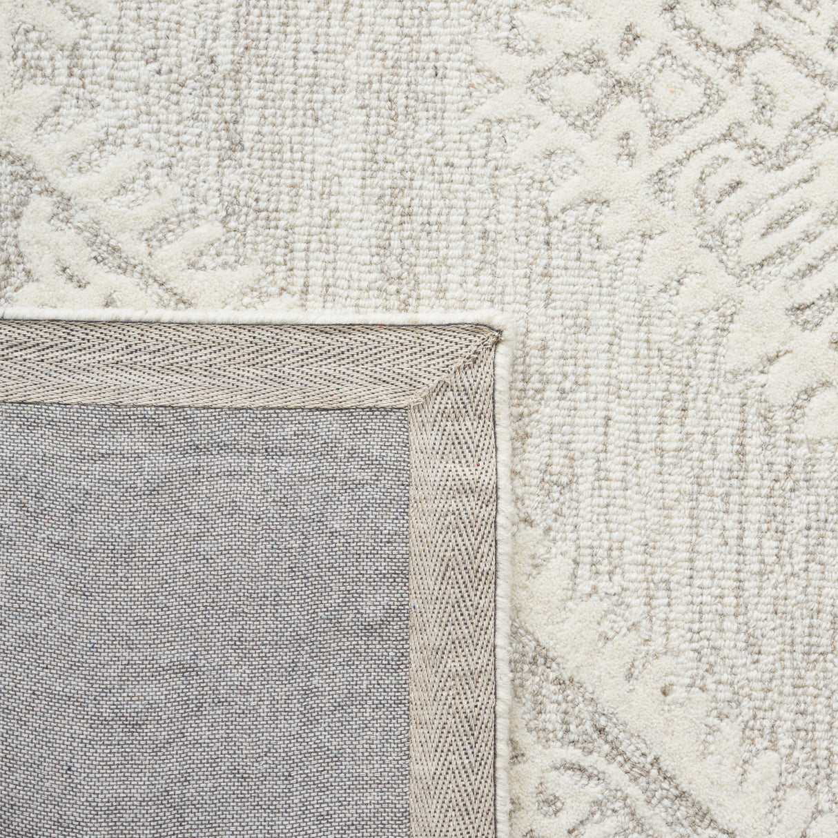 Safavieh Metro Met706F Ivory/Grey Rug.