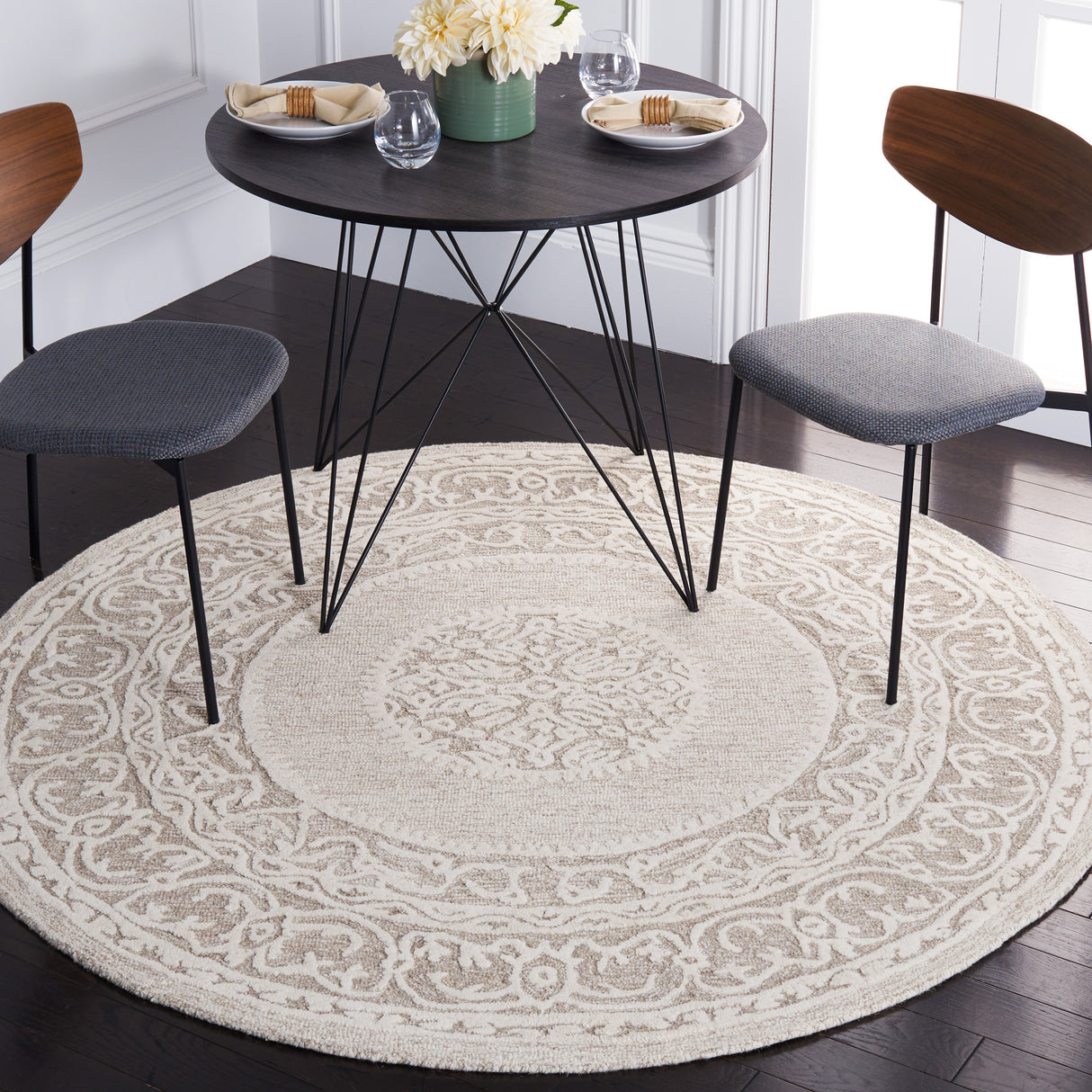 Safavieh Metro Met706F Ivory/Grey Rug.