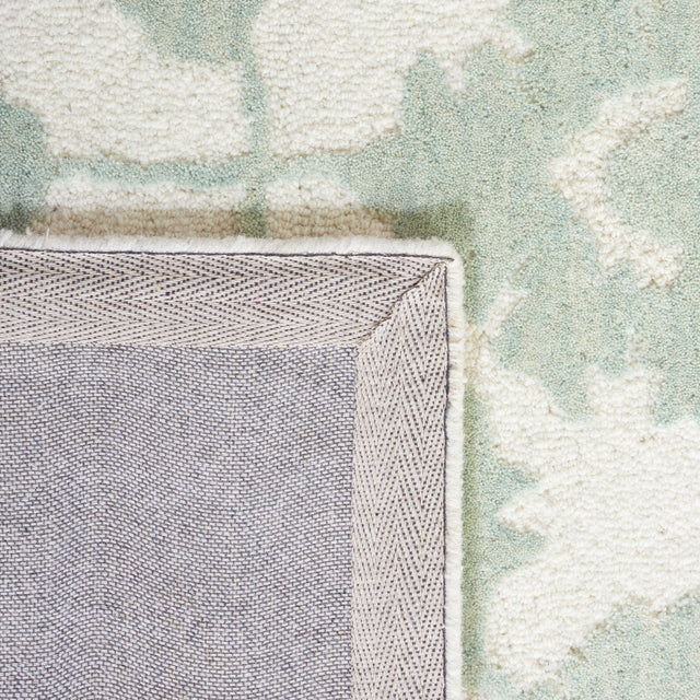 Safavieh Metro Met707Y Ivory/Light Green Rug.