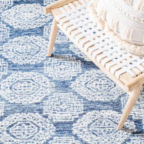 Safavieh Metro Met803M Natural/Blue Rugs.