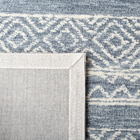 Safavieh Metro Met804M Natural/Blue Rugs.