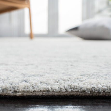 Safavieh Metro Met805F Light Grey Rugs.