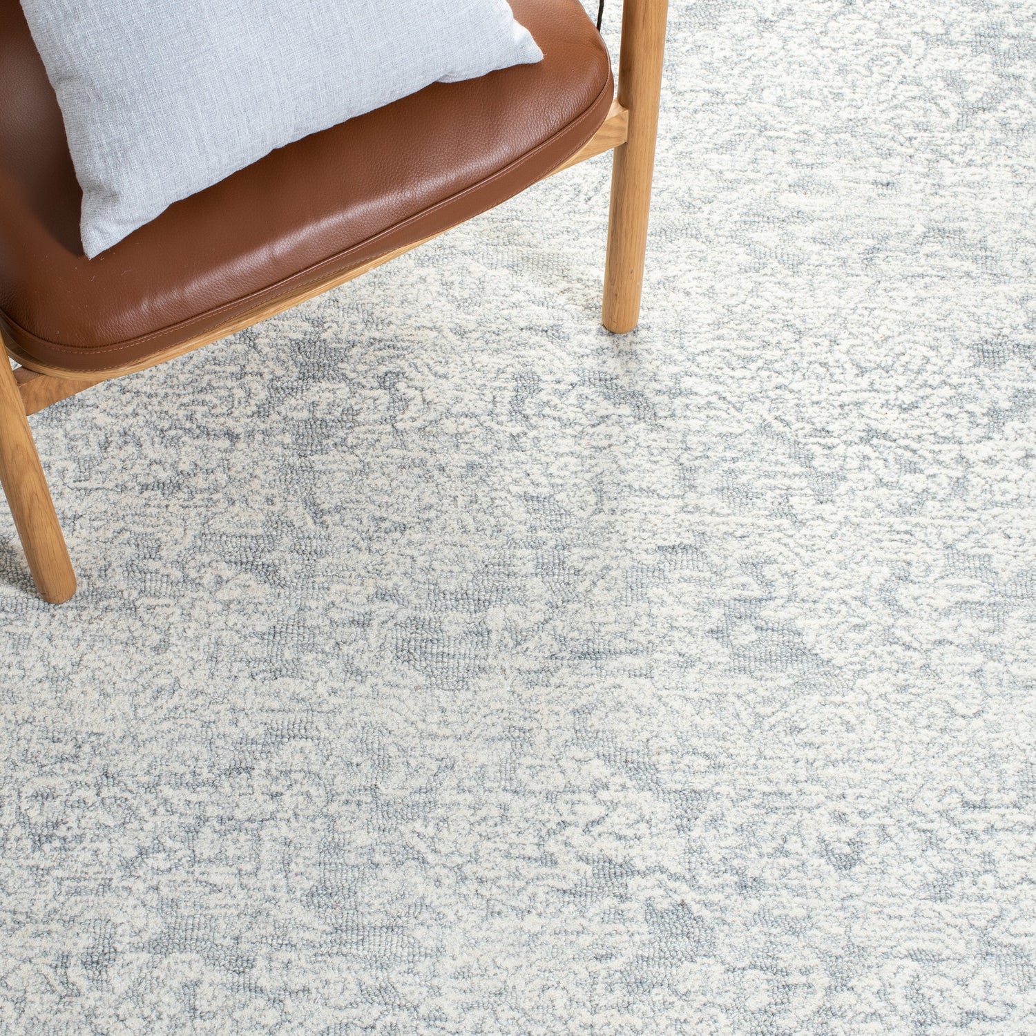 Safavieh Metro Met805F Light Grey Rugs.