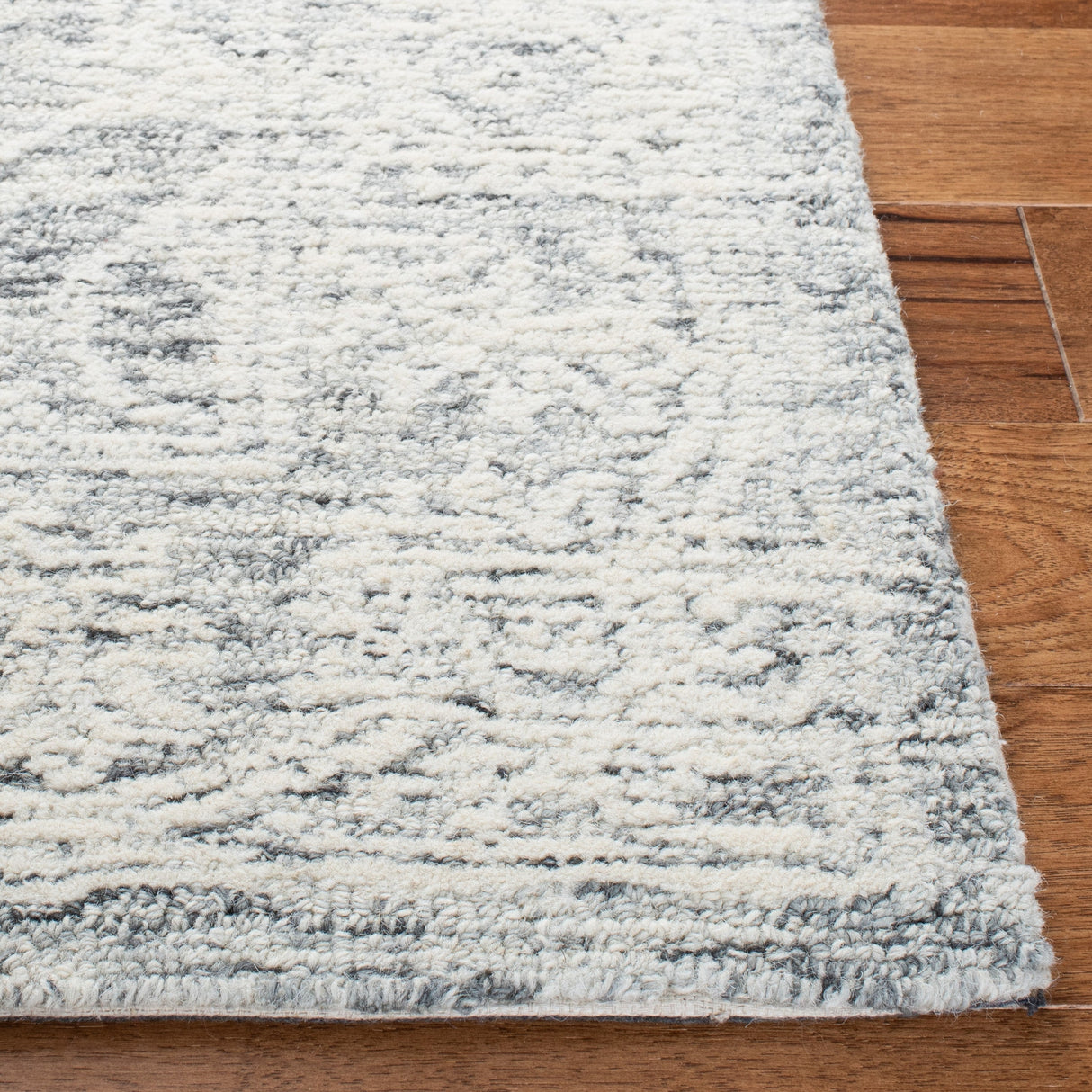 Safavieh Metro Met806F Natural/Grey Rugs.
