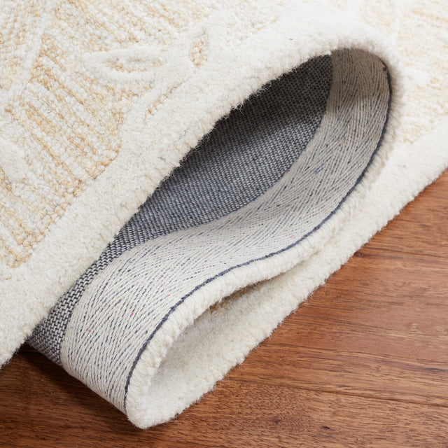 Safavieh Metro Met853D Gold/Ivory Rug.