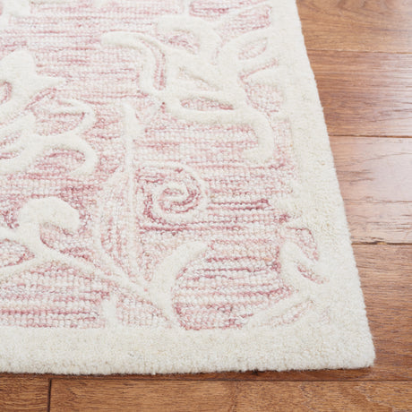 Safavieh Metro Met853U Pink/Ivory Rug.