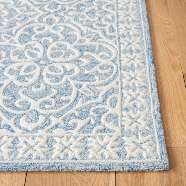 Safavieh Metro Met857M Blue/Ivory Rug.