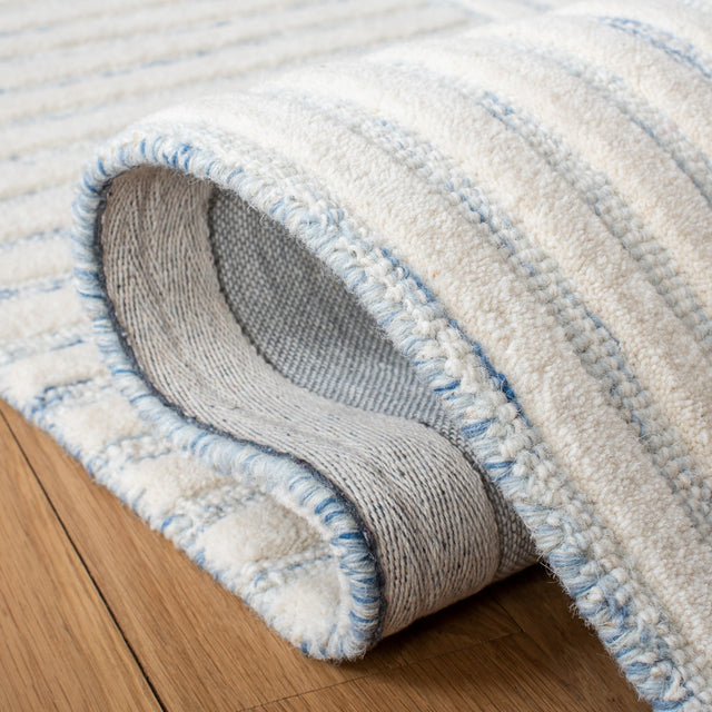 Safavieh Metro Met858M Blue/Ivory Rug.