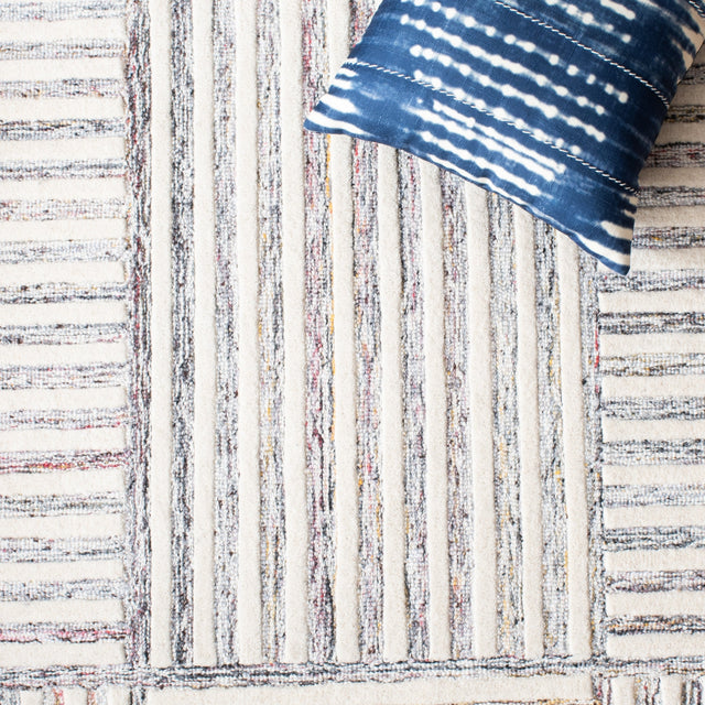 Safavieh Metro Met858Q Red/Ivory Rug.