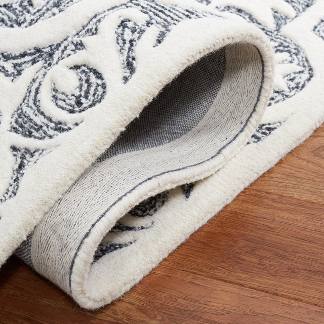 Safavieh Metro Met859Z Black/Ivory Rug.