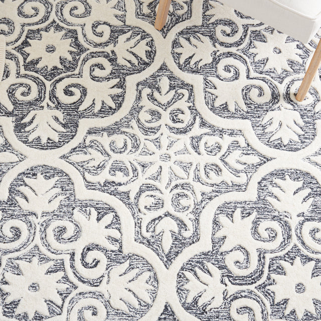 Safavieh Metro Met859Z Black/Ivory Rug.