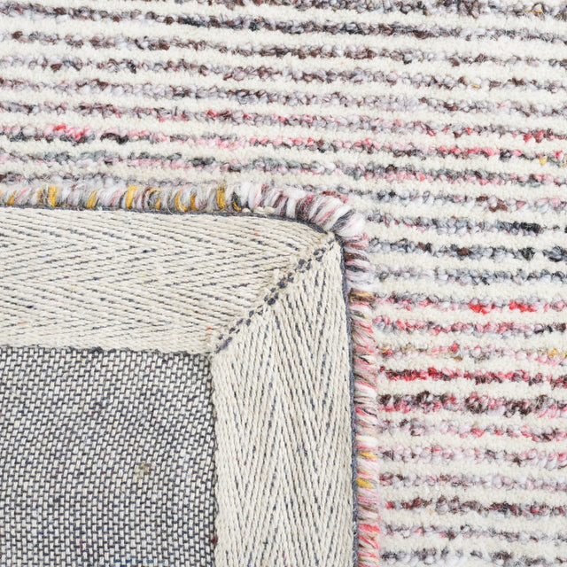 Safavieh Metro Met861Q Red/Ivory Rug.