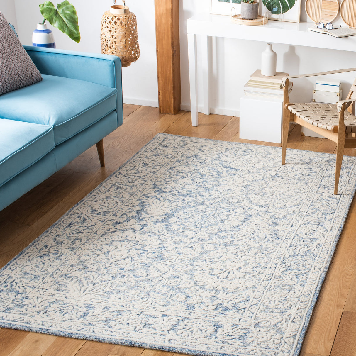 Safavieh Metro Met864M Blue/Ivory Rug.
