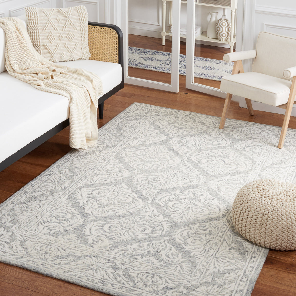 Safavieh Metro Met865H Dark Grey/Ivory Rug.