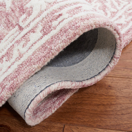 Safavieh Metro Met865U Pink/Ivory Rug.