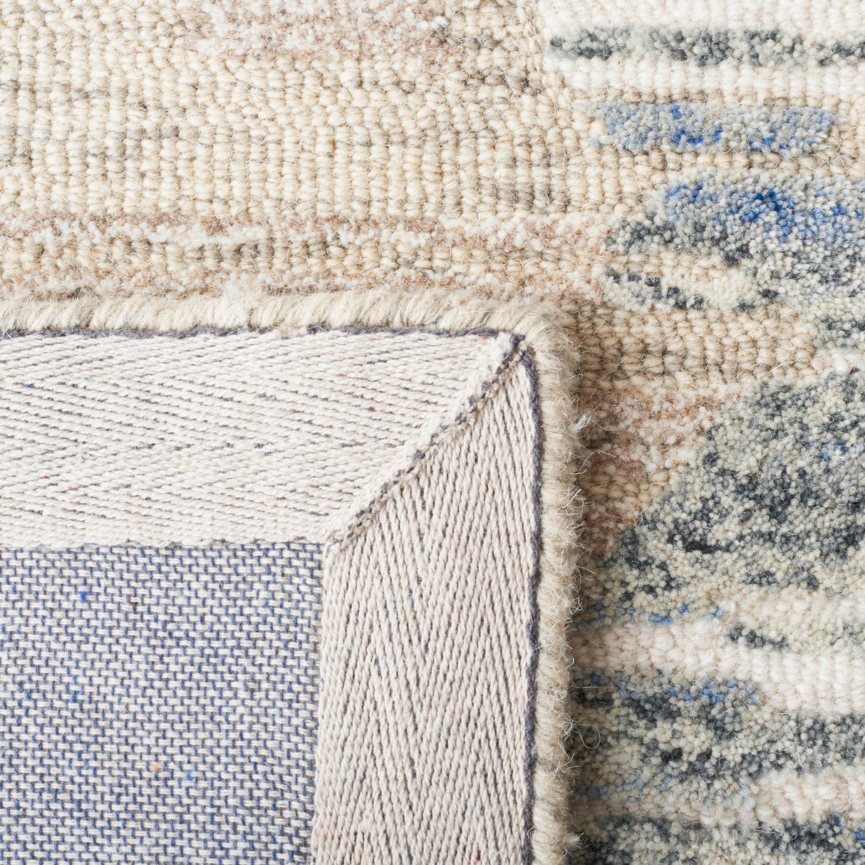 Safavieh Metro Met902A Ivory/Natural Rug.
