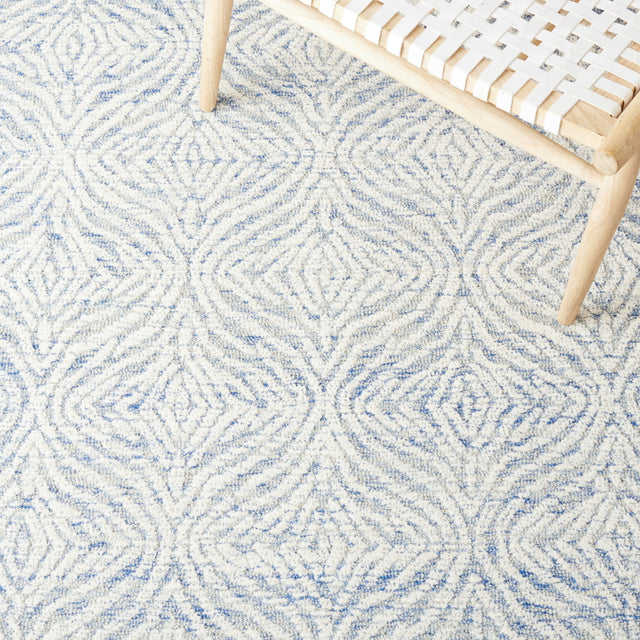 Safavieh Metro Met904M Blue/Ivory Rug.