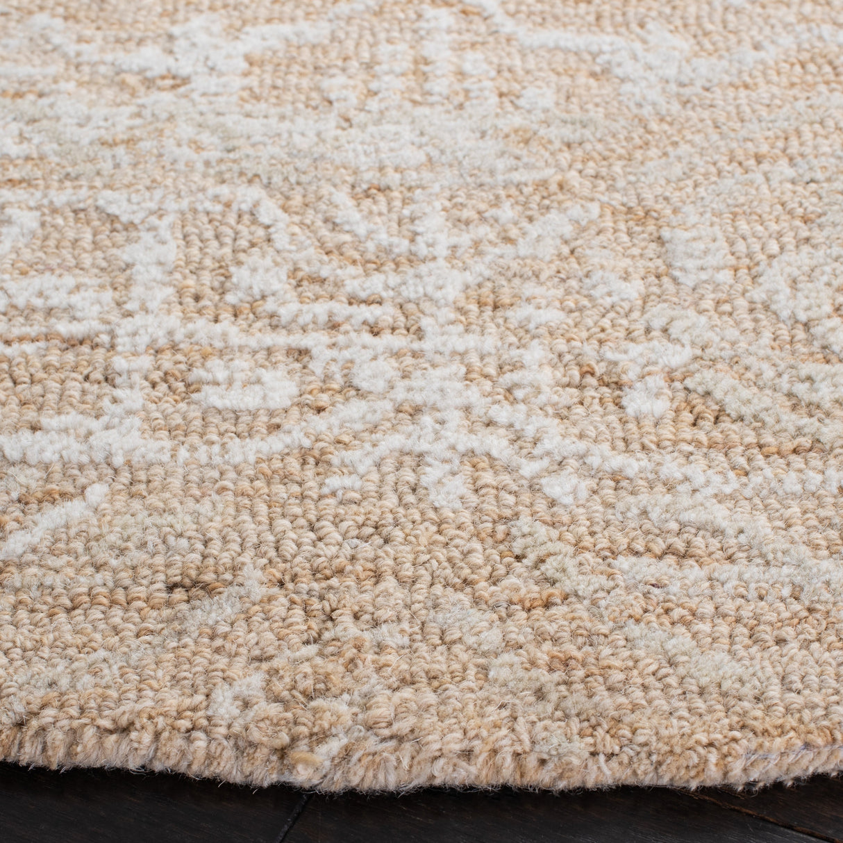 Safavieh Metro Met905D Gold/Ivory Rug.