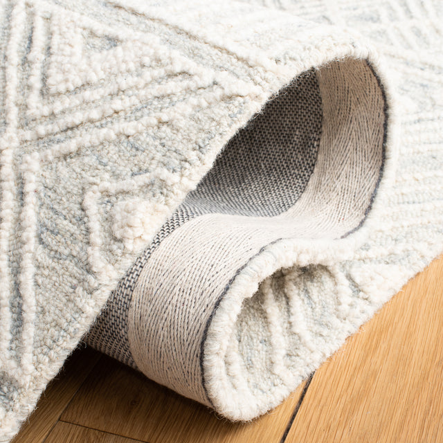 Safavieh Metro Met908F Light Grey/Ivory Rug.