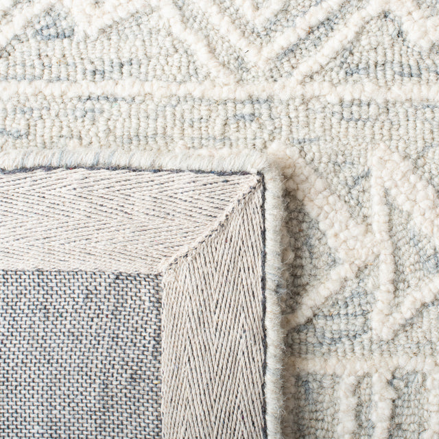 Safavieh Metro Met908F Light Grey/Ivory Rug.