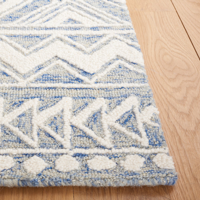 Safavieh Metro Met908M Blue/Ivory Rug.