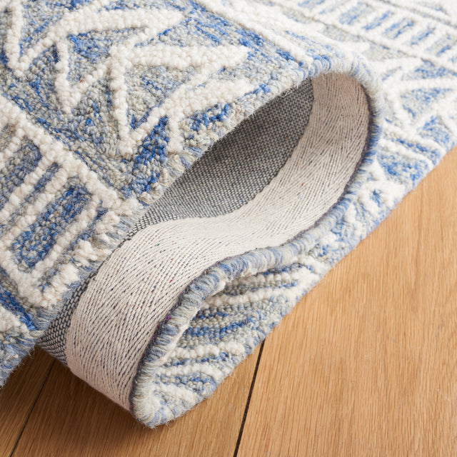 Safavieh Metro Met908M Blue/Ivory Rug.