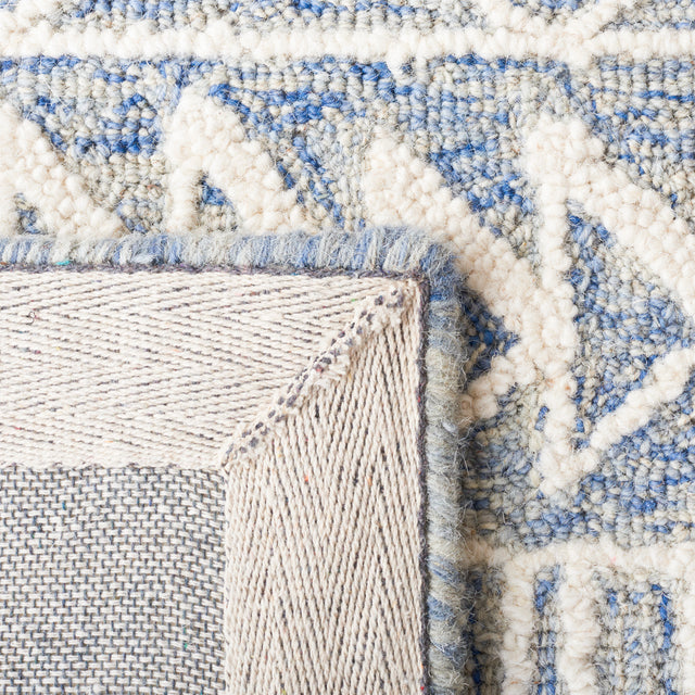 Safavieh Metro Met908M Blue/Ivory Rug.