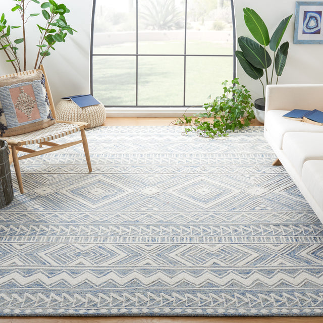 Safavieh Metro Met908M Blue/Ivory Rug.