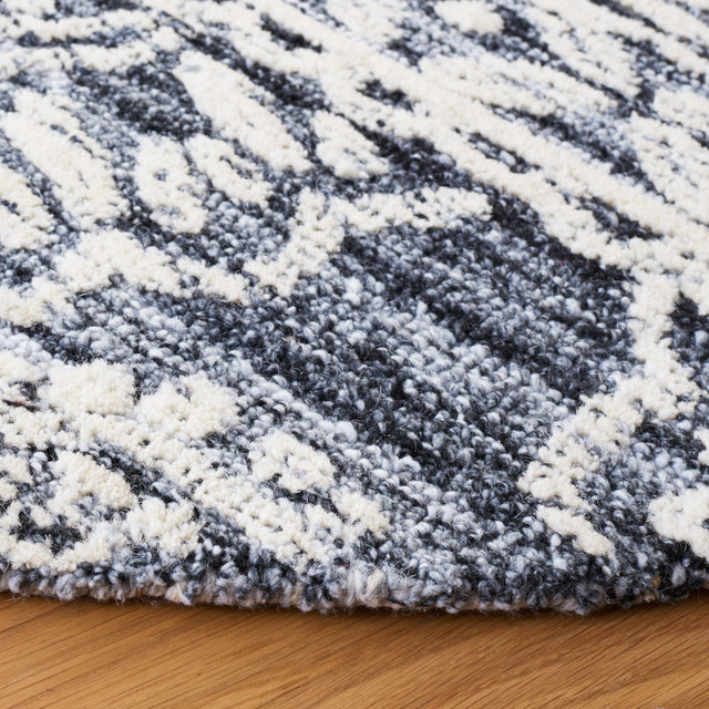 Safavieh Metro Met910F Grey/Ivory Rug.