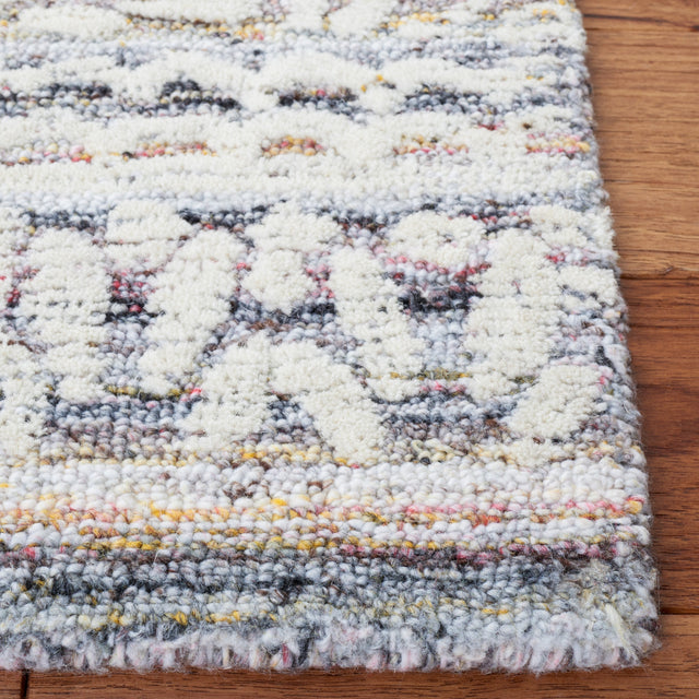 Safavieh Metro Met910Q Red/Ivory Rug.