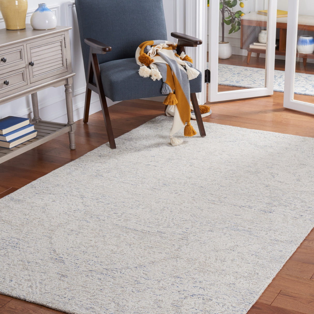 Safavieh Metro Met993L Light Blue/Ivory Rugs.