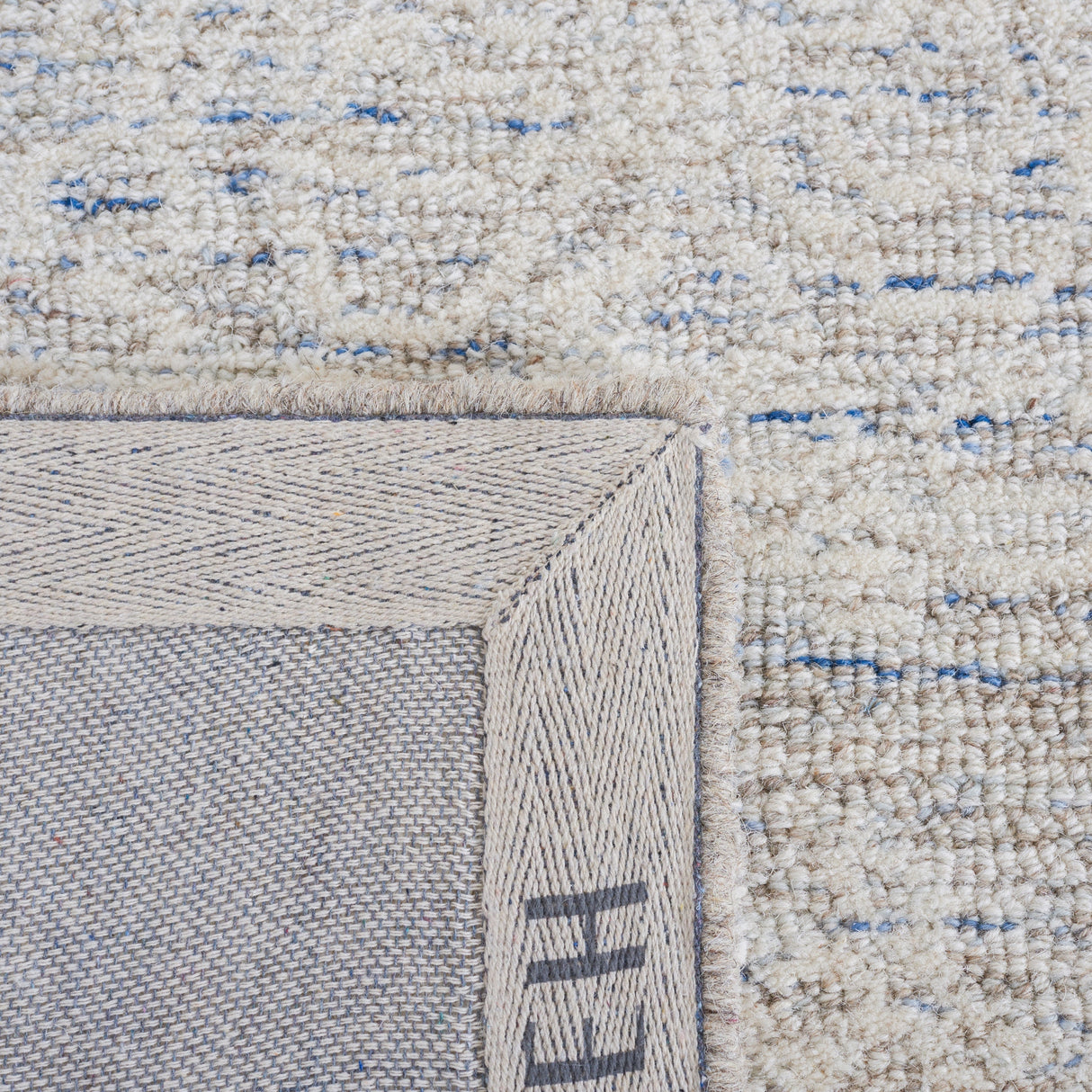 Safavieh Metro Met993L Light Blue/Ivory Rugs.