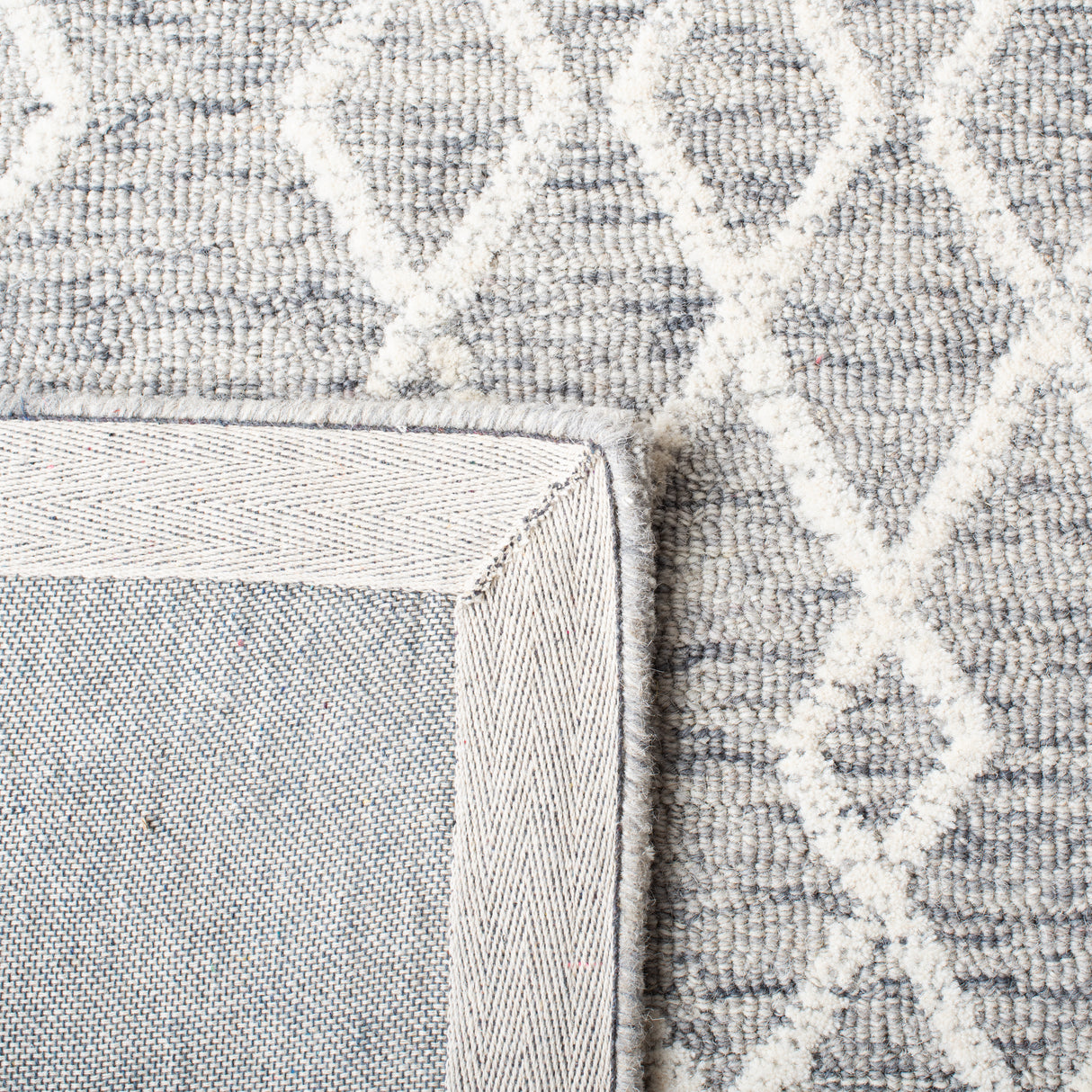 Safavieh Metro Met994F Grey/Ivory Rug.