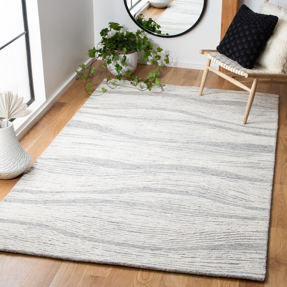Safavieh Metro Met995F Grey/Ivory Rug.
