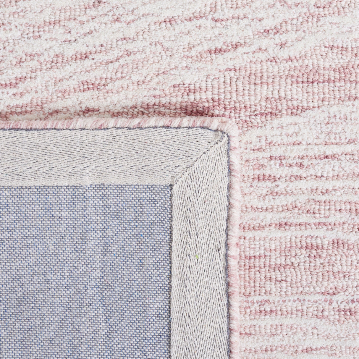 Safavieh Metro Met995U Pink/Ivory Rug.