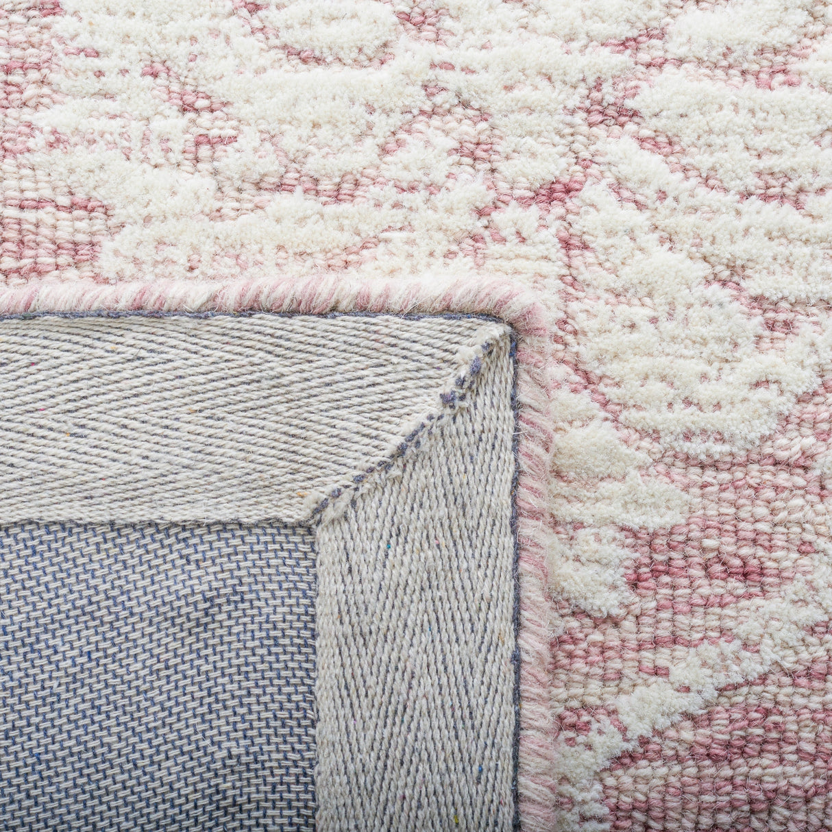 Safavieh Metro Met996U Pink/Ivory Rugs.