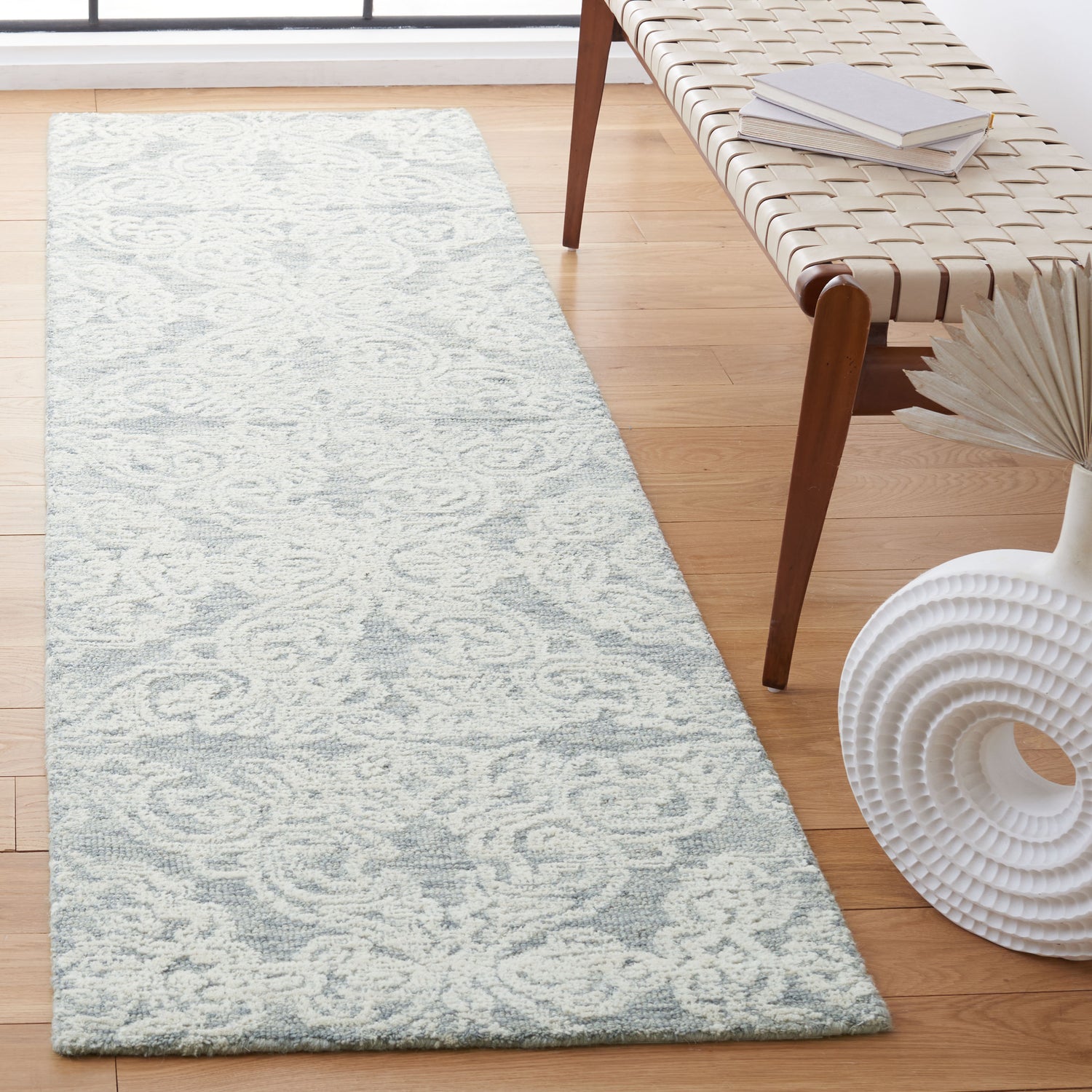 Safavieh Metro Met997G Light Grey/Ivory Rugs.